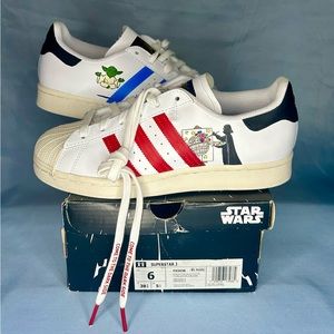 Star wars x Adidas Superstars, Size 6